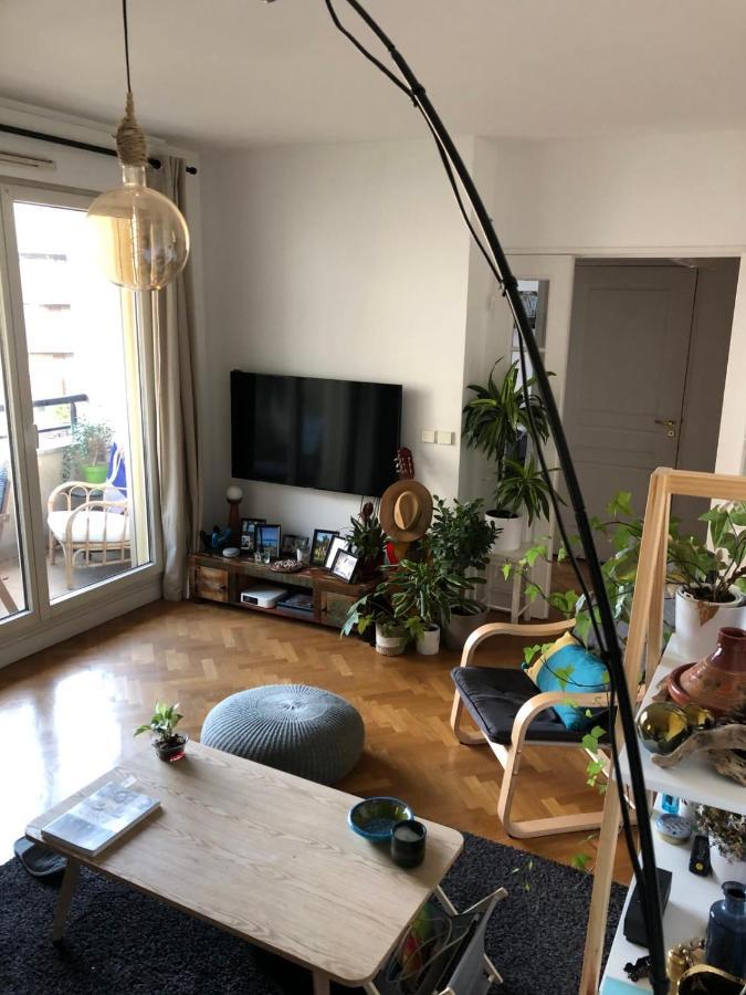 Superb Apartment With Balcony & Eiffel Tower View Paris Exteriör bild